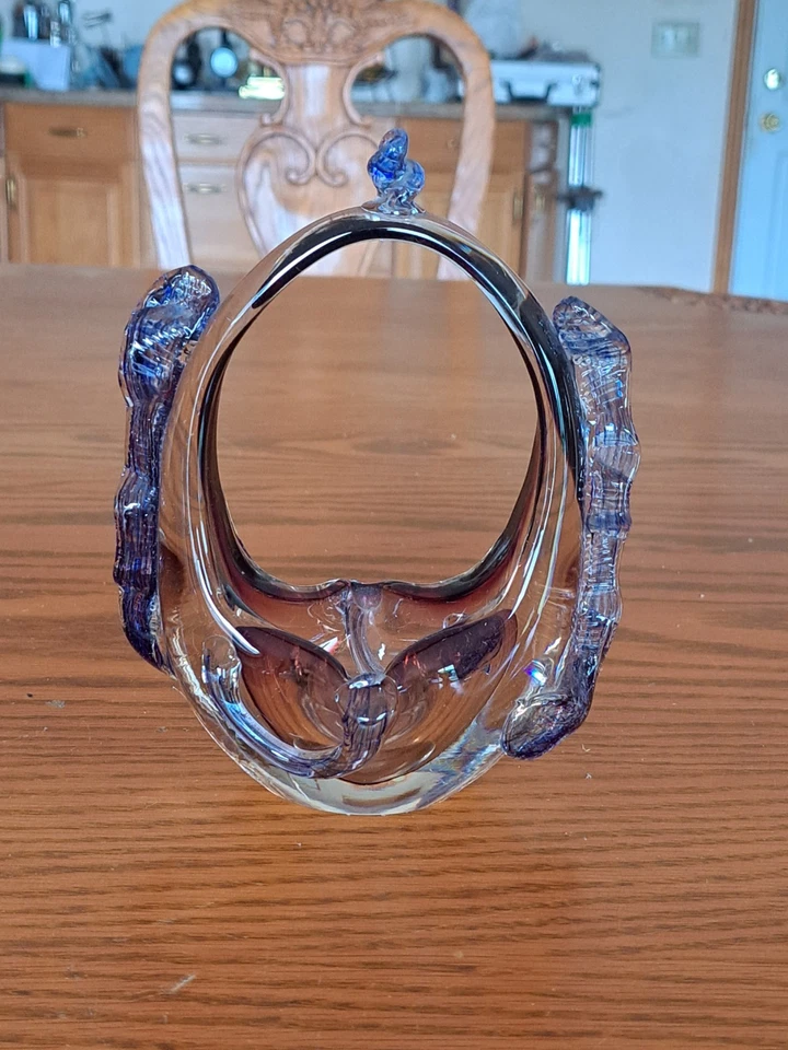 Винтажная разноцветная корзина ручной работы из художественного стекла с нанесенными оборками овальной формы - Изображение 1 из 4