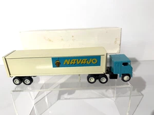 Winross Navajo express Trucking Truck Semi Trailer 1/64 1976 W Box Vintage - Picture 1 of 6