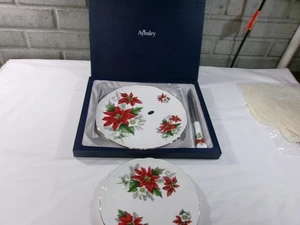 Set Of 2 Aynsley Cake Plates Knife Slicer Co Boxed Set England "Poinsettia" - Picture 1 of 12