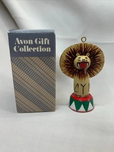 Avon Gift Collection Zirkus Löwe Ornament Weihnachten - 3" groß - Bild 1 von 5