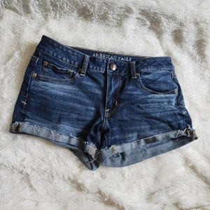 American Eagle dunkle Waschung Denim Jeansshorts Shortie-Stil Größe 8 - Bild 1 von 8