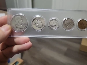 1952 US Mint 5-Coin 90%  Silver coins in Capital Plastics Holder - Picture 1 of 2