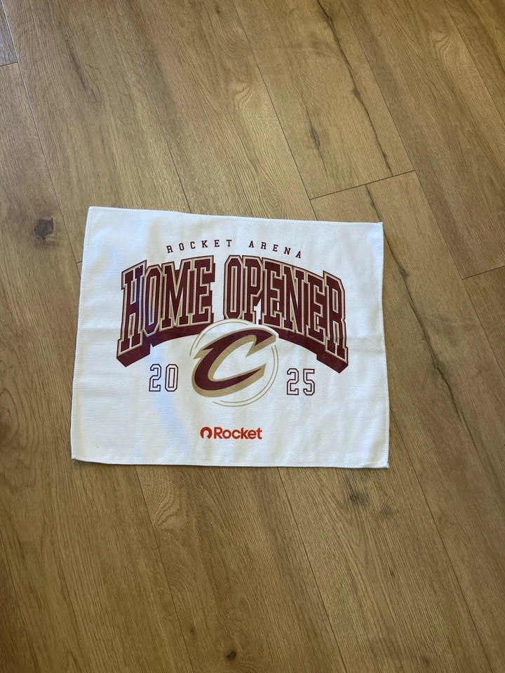Toalla Tip Off Rally SGA 26/10/25 Cleveland Cavaliers Cavs apertura en casa Foto 1 de 1