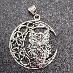 925 NEW Sterling Silver Pendant- Owl & Celtic Moon 26mm In Diameter FREE... - Picture 1 of 6