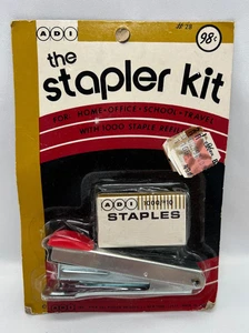 Vintage NEU Mini Hefter Kit ADI Marke Made in Japan Klein 98 Cent - Bild 1 von 3