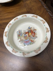 Royal Doulton Peter Rabbit Bunnykins Artista Niño Cereal Sopa Cuenco 1984 Jubileo - Imagen 1 de 2