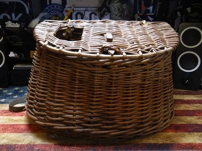Antigua cesta de pesca con mosca creel tejida arte popular vintage mimbre rústico Foto 1 de 4