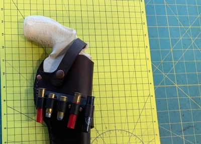 "Funda de cuero hecha a mano derecha 3"" cilindro Taurus Judge y cartucho" Foto 1 de 4