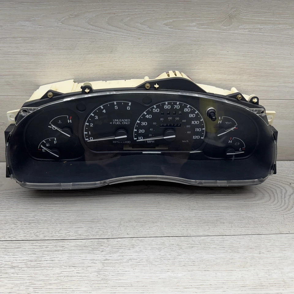 Cuadro de instrumentos velocímetro Ford Explorer Ranger 201K 1996-1997 F67F-10849-CA Foto 1 de 4
