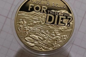 🧭 🇯🇪 TRIKOT ISLAND 50 PENCE VERGOLDET 2016 PASSING BELLS B78 WX5 - Bild 1 von 3