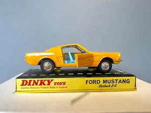 Dinky Toys ENGLAND # 161 FORD MUSTANG - Picture 1 of 8