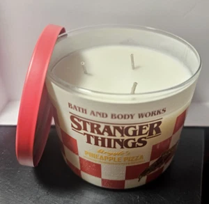 Bath & Body Works STRANGER THINGS Argyles PINEAPPLE PIZZA 3 Wick Candle (NEW) - Picture 1 of 3