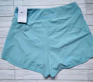 Nike hellblaue Shorts Active WearTraining Größe L  - Bild 1 von 9