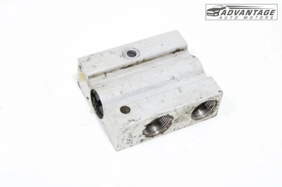 2017-20 LINCOLN CONTINENTAL AUTOMATIC TRANSMISSION OIL COOLER CONTROL VALVE OEM - Image 1 of 4