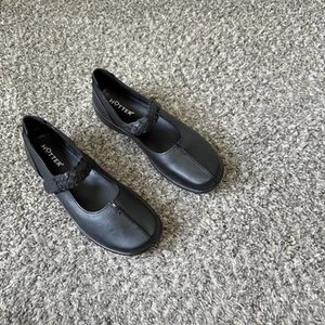 Hotter Shake II Talla 10/42 Cuero Mary Jane Zapato Plano Acolchado Zapato Cómodo Nuevo - Imagen 1 de 10