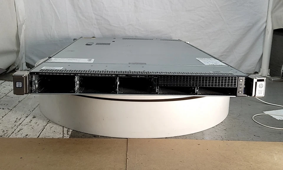 HP PROLIANT DL360 GEN9 780017-S01 10x2.5" Server INTEL XEON E5-2609 V3 SEE NOTES - Image 1 of 4