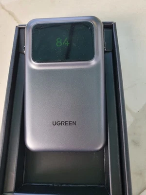 Banco de Alimentación Magnético UGREEN Uno, Cargador Portátil Inalámbrico 10000mAh, 30W Negro  Foto 1 de 4