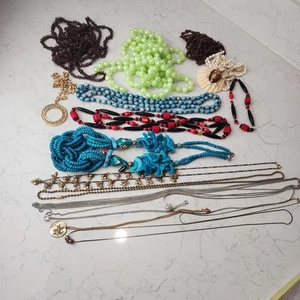 Lot of Fashion Jewelry Mostly Necklaces - Picture 1 of 12