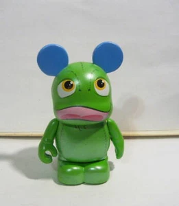 DISNEY VINYLMATION PASCAL, TANGLED FROM ANIMATION SERIES 3 FIGURE - Picture 1 of 2