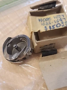 Vtg PFAFF Sewing Machine Parts: ROTARY BOBBIN HOOK 106208 (STORELOC N42L p3) - Picture 1 of 5