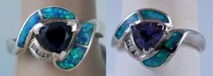 Laborgefertigter Feueropal & 7 x 7 mm Trillion Stein & CZ Ring Sterling mit Rhodium - Bild 1 von 9