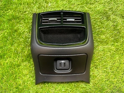 Cadillac CTS V 2016-2019 consola central cubierta trasera panel y ventilación de aire Foto 1 de 4