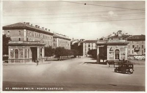 CARTOLINA VIAGGIATA_ REGGIO EMILIA - PORTA CASTELLO _ A. CAMPASSI 1934 _ PIRELLI - Picture 1 of 1
