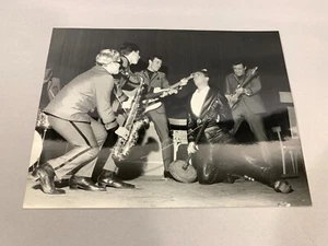 Gene Vincent 9-3/8" x 7" Glossy Photo. (G) - Picture 1 of 2