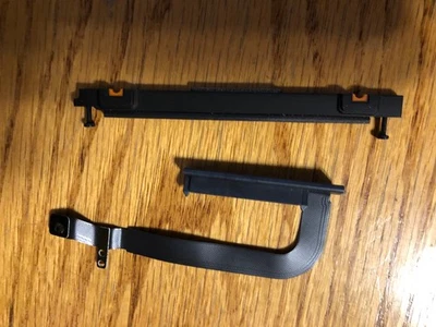 MacBook Pro 2009 Hard Drive Cable and Bracket P/N 821-0875-A - Image 1 of 3