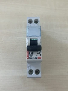 Legrand 20 Ampere Typ C Mcb Leitungsschutzschalter 2 zweipolig 060 20 - Bild 1 von 1