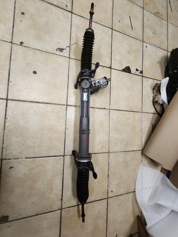 1994 1995 1996 1997 JAGUAR XJ6 VANDEN PLAS STEERING RACK PINION - Image 1 of 2