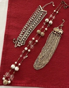 ❤️ LOTTO VINTAGE DI 3 COLLANE GOLTONE. PERLINE, SPIAGGIA E FILAGREE - Foto 1 di 6