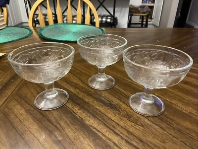 3 tazas/cuencos de postre con patas elevadas para alivio de frutas Foto 1 de 4