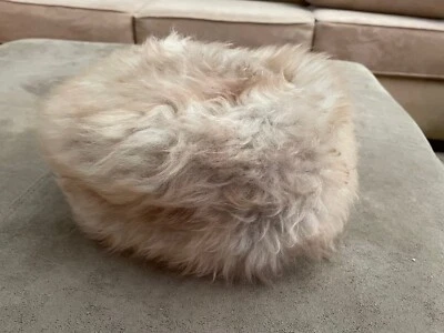 Vintage 1960s Russian Cossack style fur hat in excellent cond with old case - Image 1 of 4