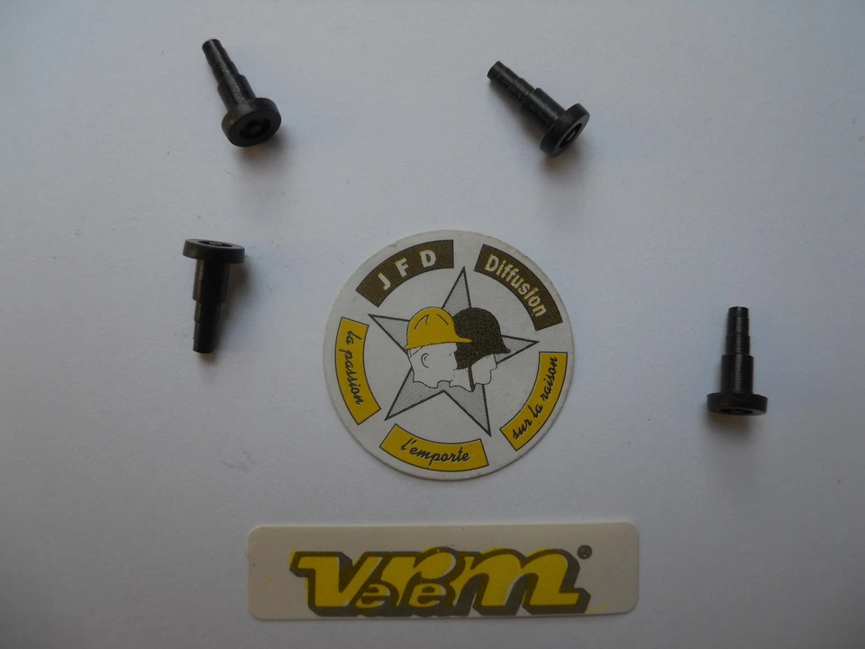  SOLIDO VEREM LOT (4) PETITS GALETS AMX 13  ACCESSOIRE D'ORIGINE PLASTIQUE NOIR - Photo 1/1
