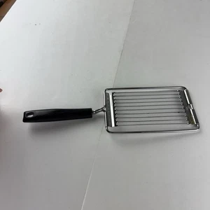 Vintage EKCO Hobel Tomaten Käse Schneider Edelstahl schwarzer Griff Wellenschliff - Bild 1 von 5