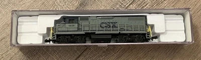 Life-Like Trains N-Scale GP-38 CSX Diesel Locomotive #7842 w/ Original Box - Image 1 of 4