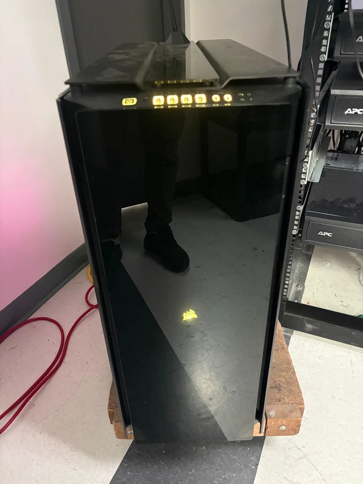 Custom desktop server - Image 1 of 4