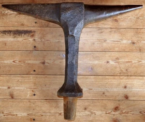 EISEN AMBOSS SCHMIEDEEISEN 28 kg DEUTSCHLAND IRON ANVIL HEAVY METAL A.D. 1680 - Picture 1 of 6