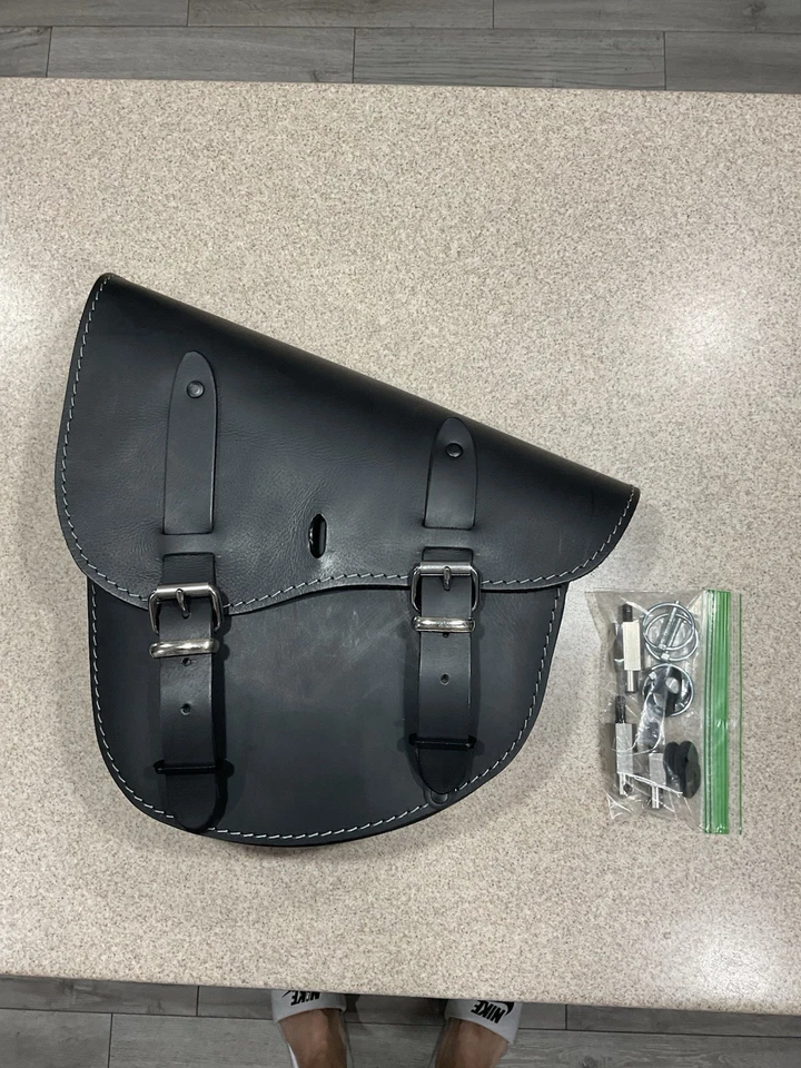 定制秋千臂包适用于 2018 年以上 Softail Harley Davidson — 第 1/4 张图片