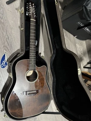 Guitarra Eléctrica Acústica Takamine P1DC-12 SM de 12 Cuerdas - Mancha Marrón Mediana Foto 1 de 4