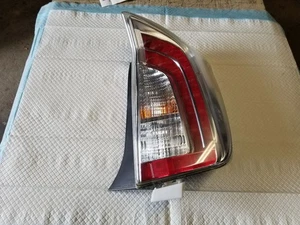 12 13 14 15 TOYOTA PRIUS PASAJERO LUZ TRASERA DERECHA OEM Vin DU - Imagen 1 de 12