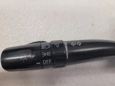 Interruptor de señal de giro del faro Subaru Impreza Forester 1998-06 OEM P/N 83118FC030 Foto 1 de 4