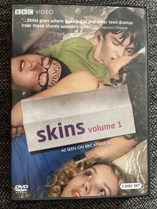 Skins - Volume 1 (DVD, Region 1, 2009, Season One, BBC America, Nicholas Hoult) - Bild 1 von 2