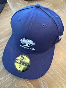 New Mission Hills Navy with white accents Hat New Era size 7 1/8 - Picture 1 of 5