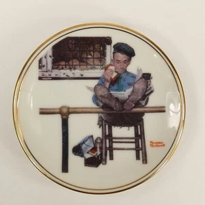 Best Of Norman Rockwell Miniature Collectors Plate - FEEDING TIME - JEJ78 - Picture 1 of 9