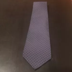 Corbata de cuello de seda gris patrón geométrico DKNY para hombre hecha en EE. UU. - Imagen 1 de 2