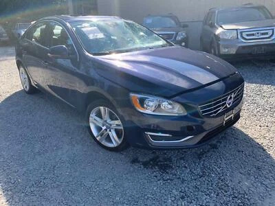 15 VOLVO S60 Engine Fuse Box - Imagem 1 de 4