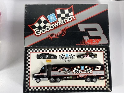 Dale Earnhardt Sr 1993 GM Goodwrench Nascar 1/64 Diecast Hauler Matchbox Winross - Image 1 of 4