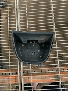 2014-19 Kia Soul Center Console AUX USB Port Tray w Shift Indicator 84630-B2000 - Picture 1 of 3